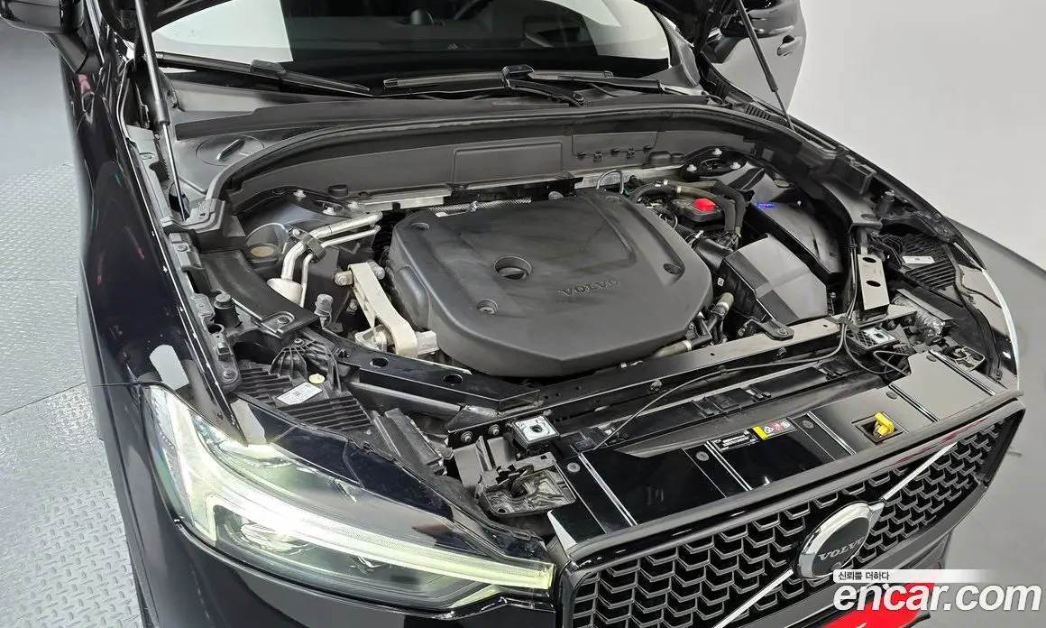 Volvo XC60 2022 2.0 автомат (гидро), фото 6 Volvo XC60 2022 2.0 автомат (гидро), фото 6