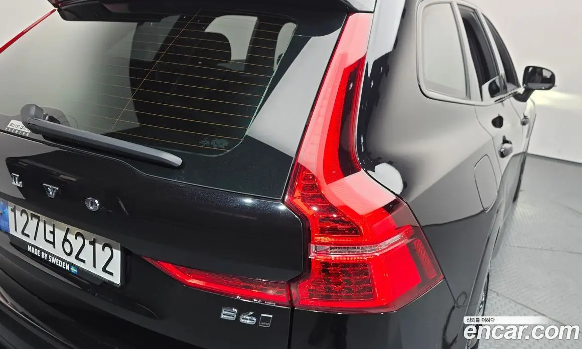 Volvo XC60 2022 2.0 автомат (гидро), фото 9 Volvo XC60 2022 2.0 автомат (гидро), фото 9