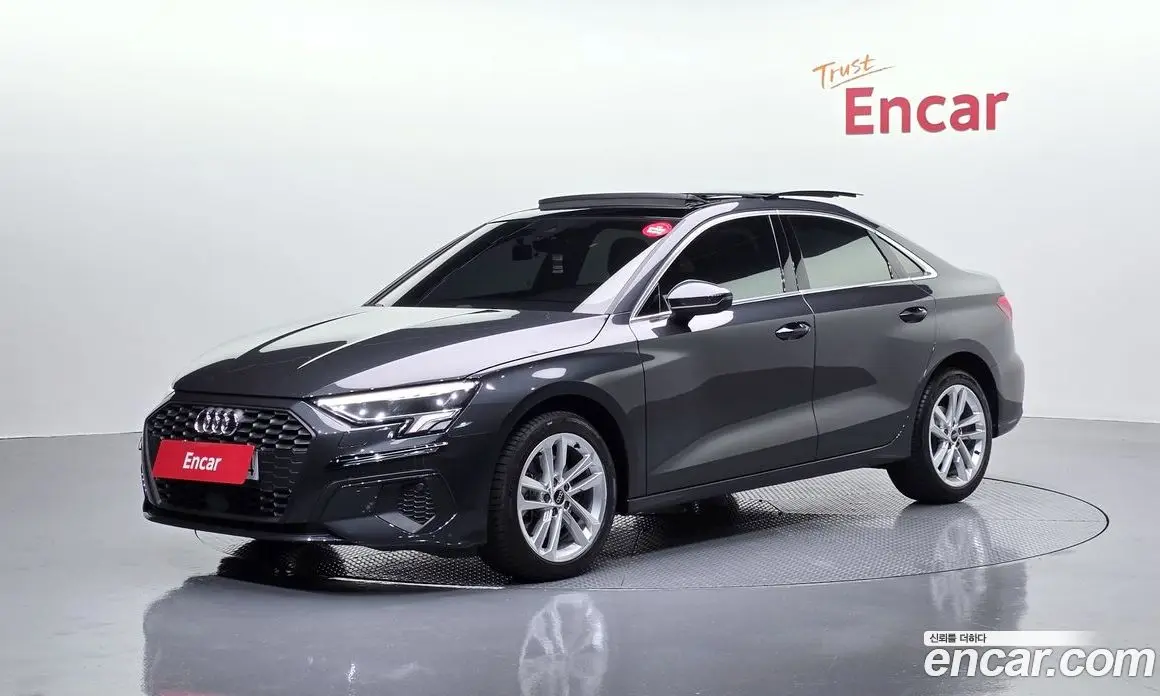 Audi A3 2023 2.0 автомат (гидро), фото 1 Audi A3 2023 2.0 автомат (гидро), фото 1