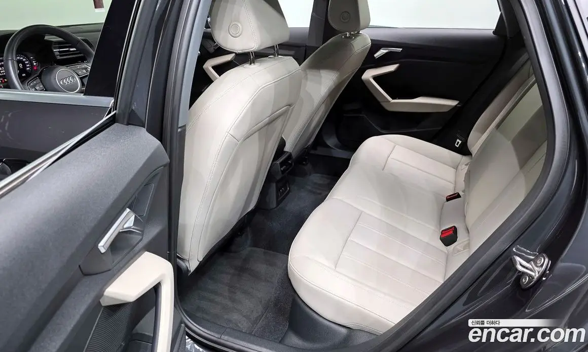 Audi A3 2023 2.0 автомат (гидро), фото 18 Audi A3 2023 2.0 автомат (гидро), фото 18