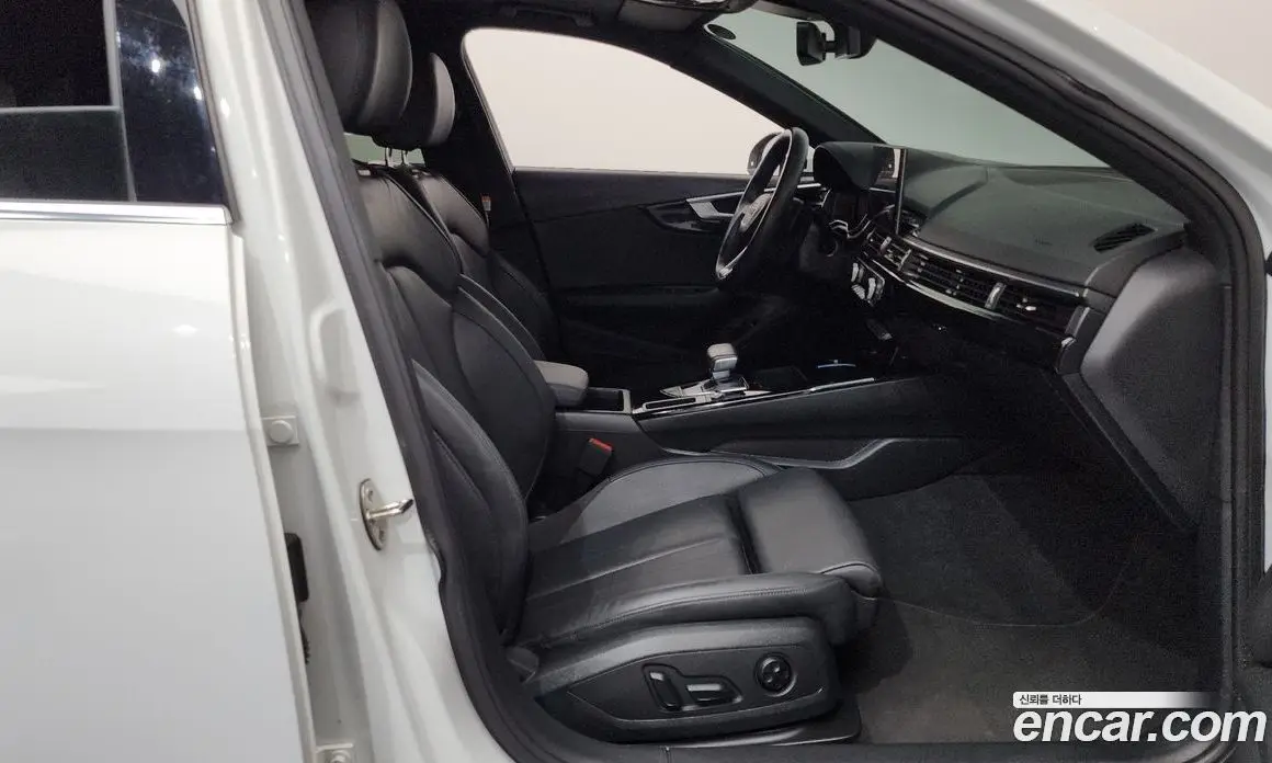 Audi A4 2021 2.0 автомат (гидро), фото 11
