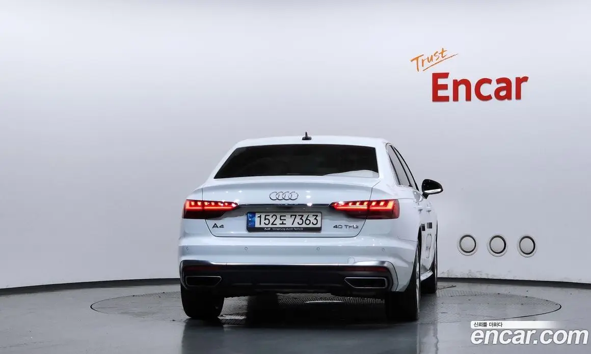 Audi A4 2021 2.0 автомат (гидро), фото 4