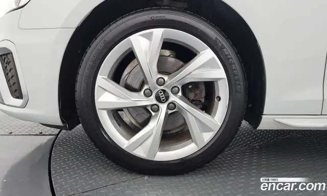 Audi A4 2021 2.0 автомат (гидро), миниатюра 5