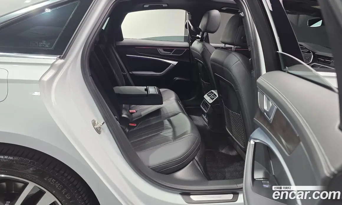 Audi A6 2021 3.0 автомат (гидро), фото 17
