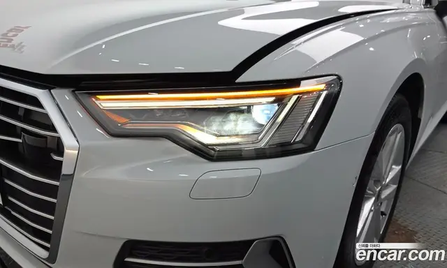 Audi A6 2022 2.0 автомат (гидро), миниатюра 7