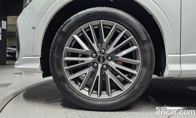 Audi Q3 2023 2.0 автомат (гидро), миниатюра 5