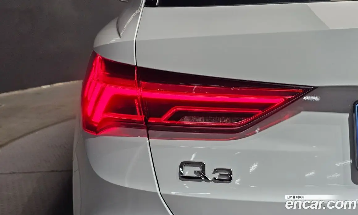 Audi Q3 2023 2.0 автомат (гидро), фото 9