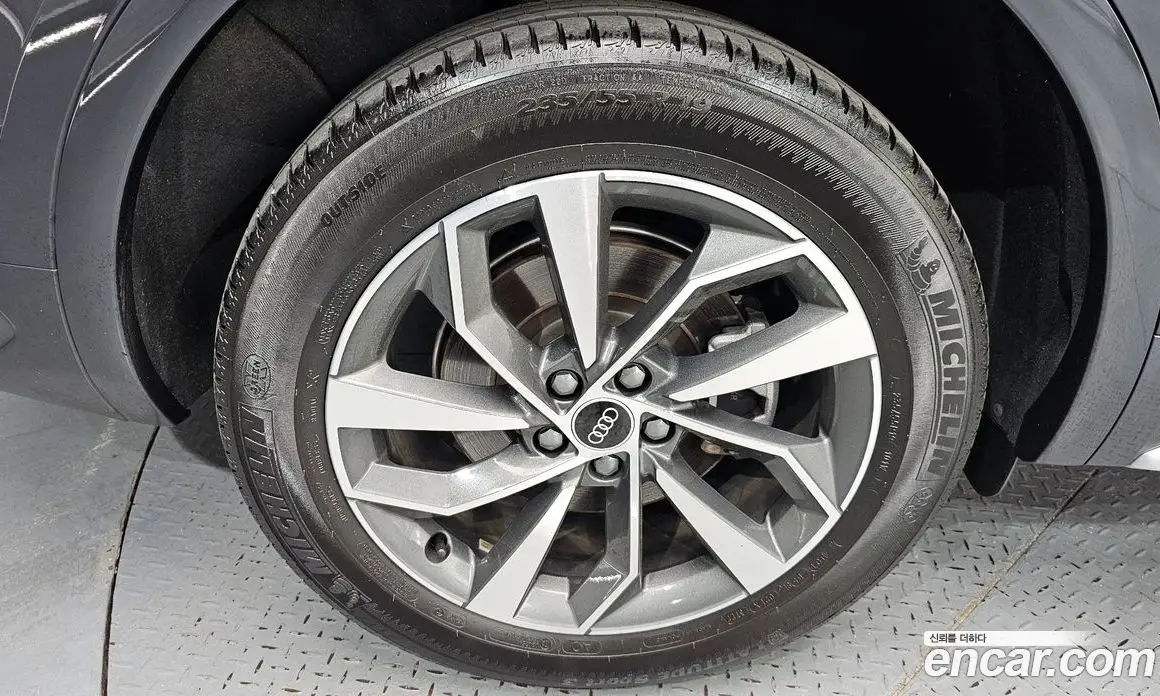 Audi Q5 2023 2.0 автомат (гидро), фото 5 Audi Q5 2023 2.0 автомат (гидро), фото 5