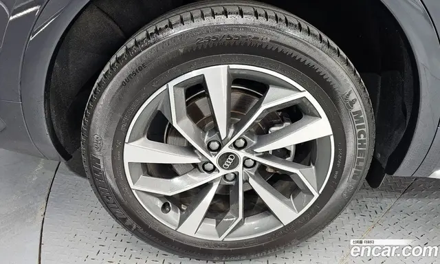 Audi Q5 2023 2.0 автомат (гидро), миниатюра 5 Audi Q5 2023 2.0 автомат (гидро), миниатюра 5