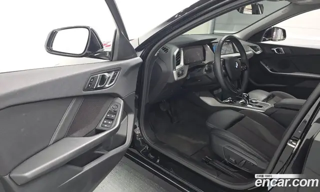 BMW 1 серия 2020 2.0 автомат (гидро), миниатюра 12