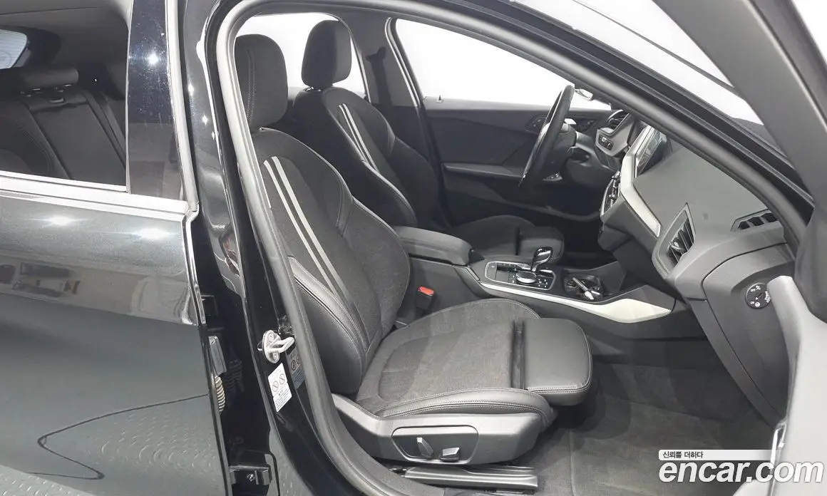 BMW 1 серия 2020 2.0 автомат (гидро), фото 15