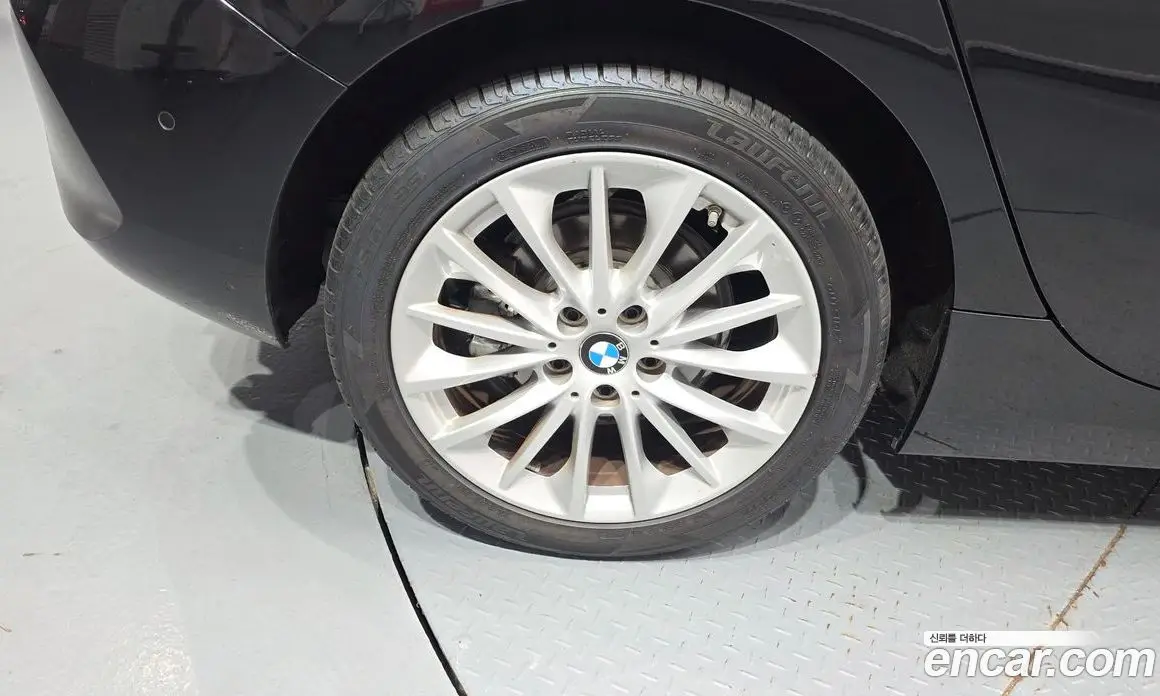 BMW 1 серия 2020 2.0 автомат (гидро), фото 4