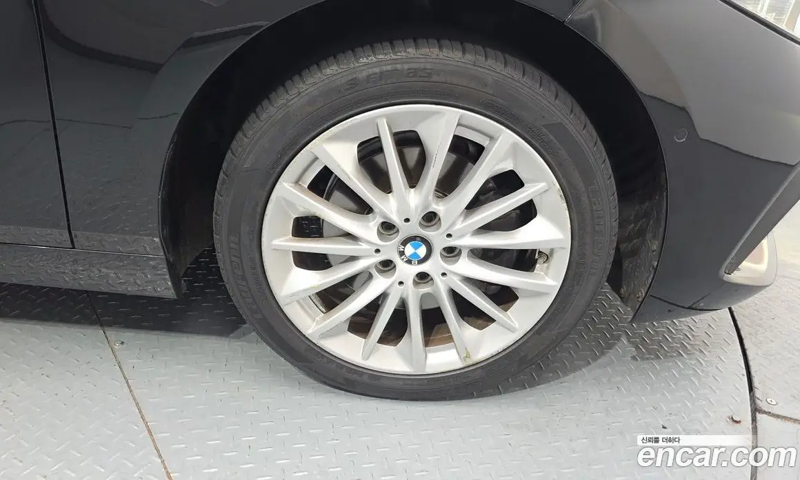 BMW 1 серия 2020 2.0 автомат (гидро), фото 6