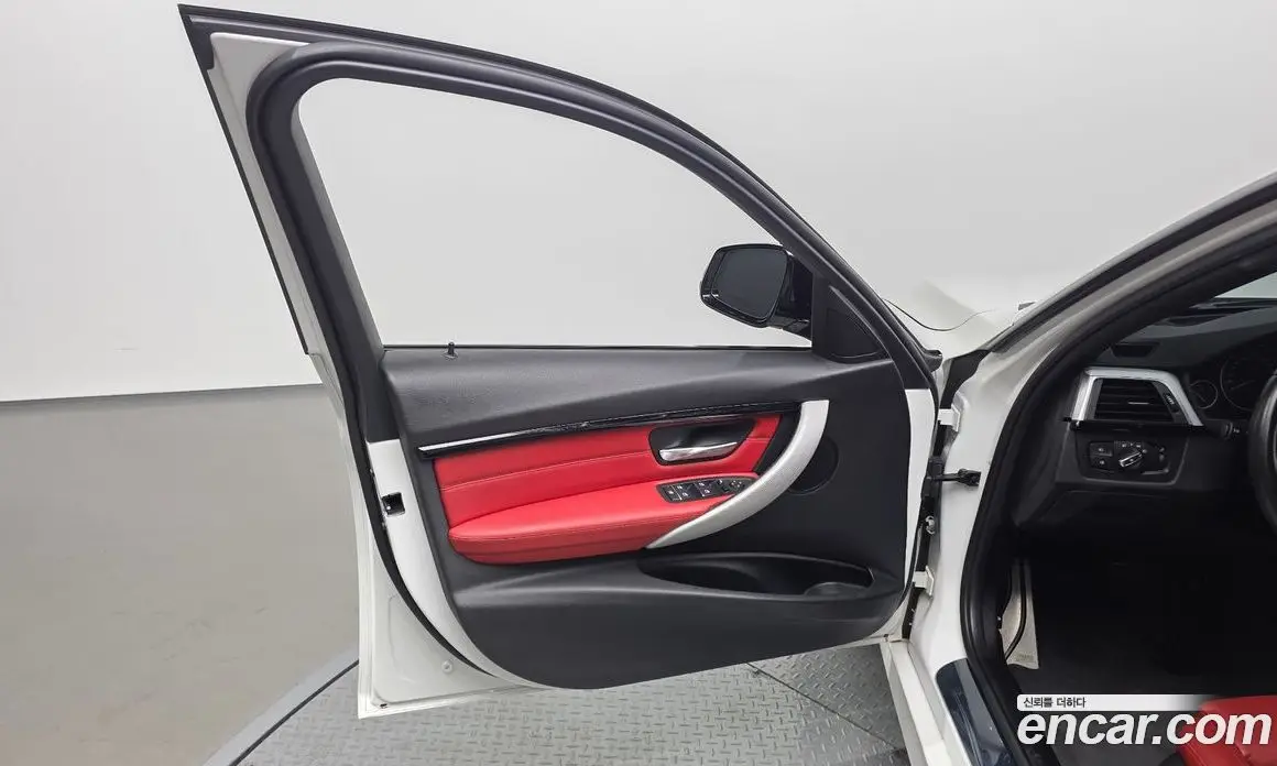 BMW 3 серия 2017 2.0 автомат (гидро), фото 14