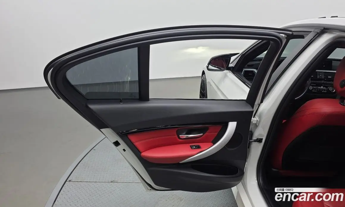 BMW 3 серия 2017 2.0 автомат (гидро), фото 15