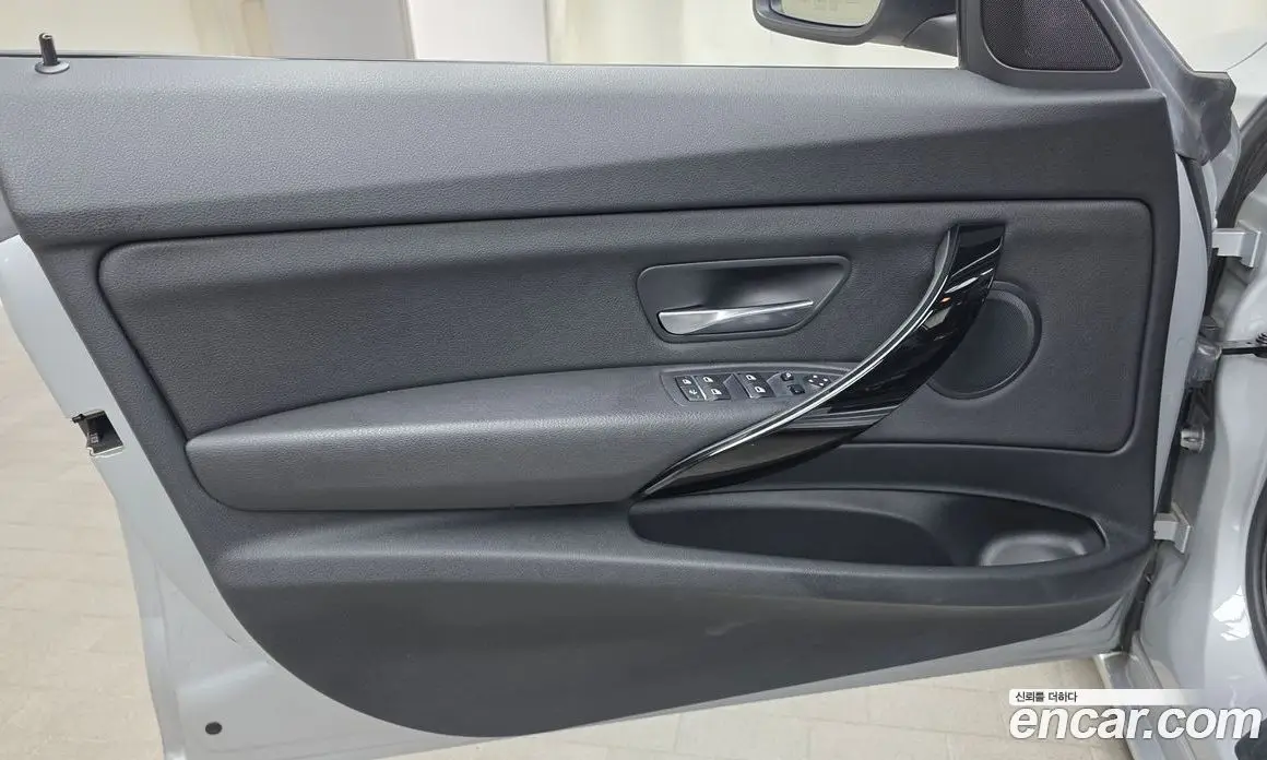 BMW 3 серия 2017 2.0 автомат (гидро), фото 13