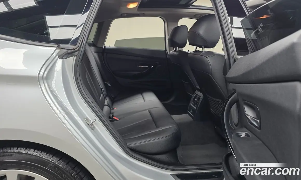 BMW 3 серия 2017 2.0 автомат (гидро), фото 16