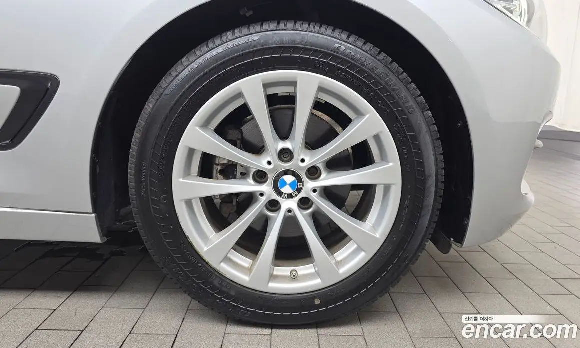 BMW 3 серия 2017 2.0 автомат (гидро), фото 6