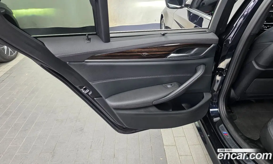 BMW 5 серия 2022 2.0 автомат (гидро), фото 15