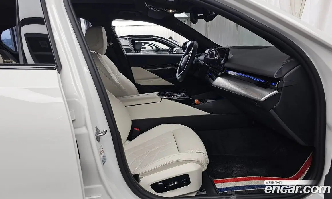BMW 5 серия 2024 2.0 автомат (гидро), фото 17