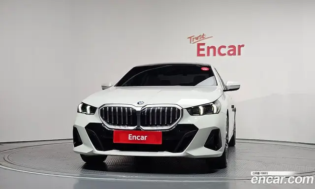 BMW 5 серия 2024 2.0 автомат (гидро), миниатюра 3