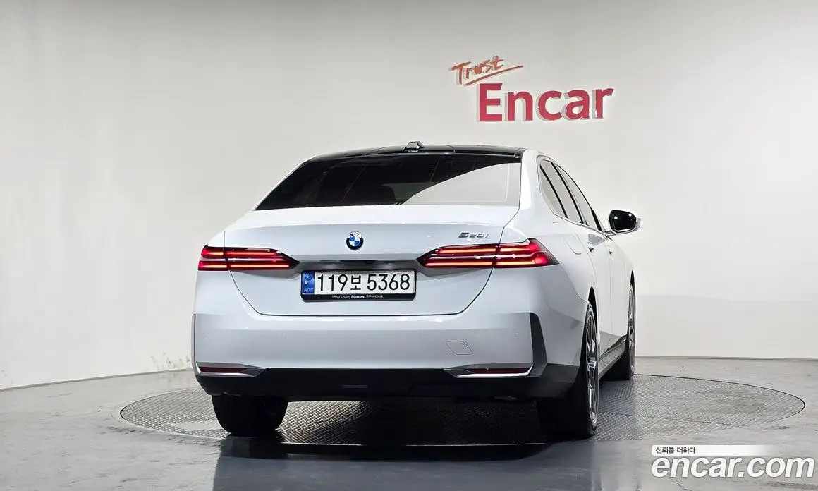 BMW 5 серия 2024 2.0 автомат (гидро), фото 4 BMW 5 серия 2024 2.0 автомат (гидро), фото 4