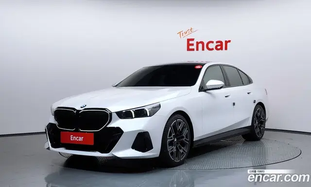 BMW 5 серия, 2025, 7 069 км