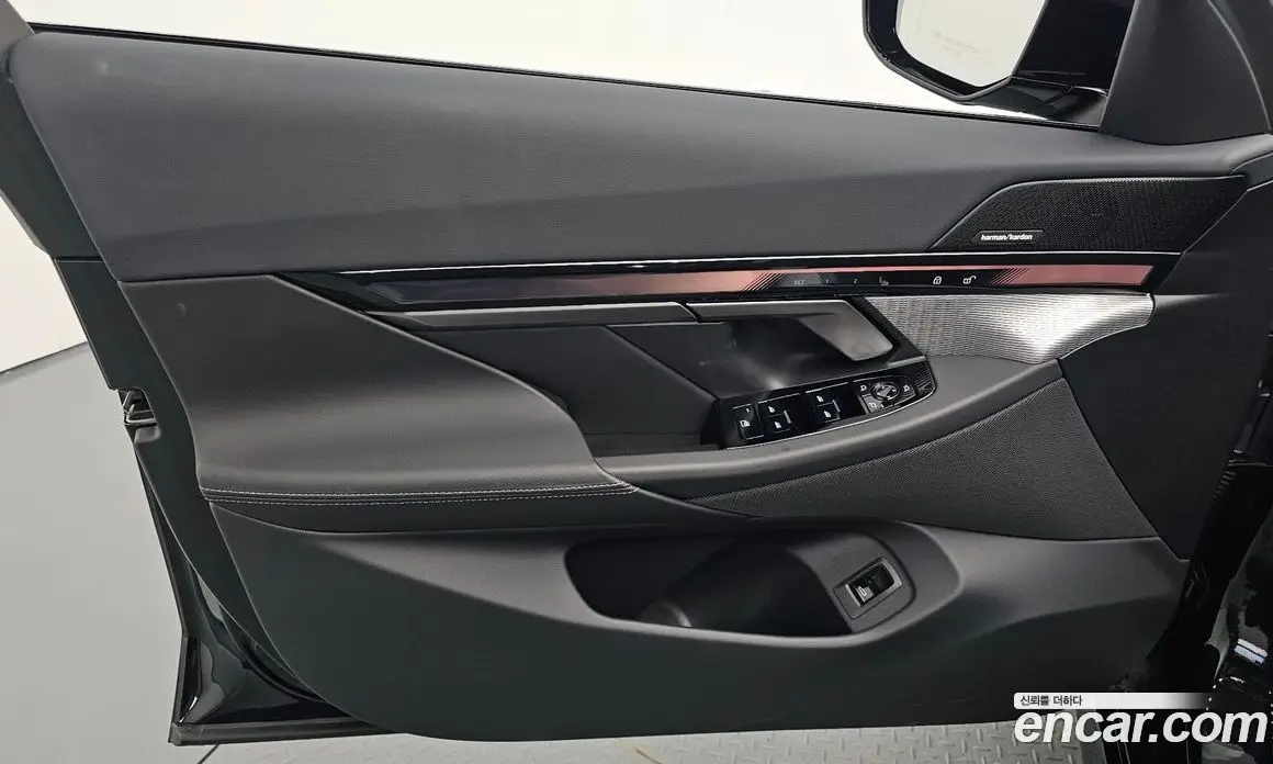 BMW 5 серия 2025 2.0 автомат (гидро), фото 14