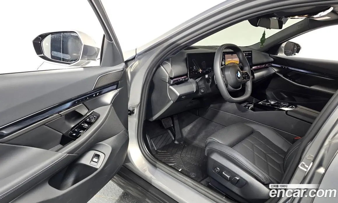 BMW 5 серия 2026 2.0 автомат (гидро), фото 12