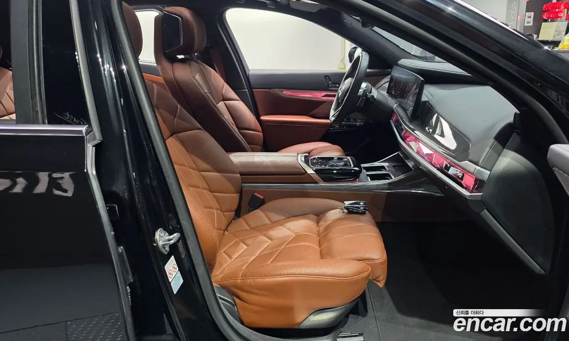 BMW 7 серия 2024 3.0 автомат (гидро), фото 16