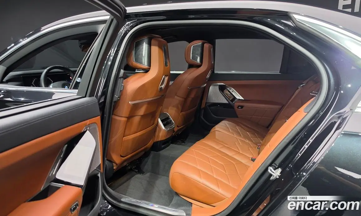 BMW 7 серия 2024 3.0 автомат (гидро), фото 17