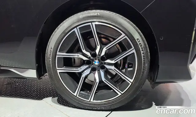 BMW 7 серия 2024 3.0 автомат (гидро), миниатюра 5