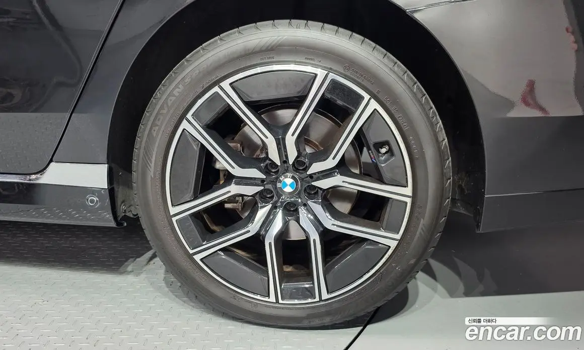 BMW 7 серия 2024 3.0 автомат (гидро), фото 7