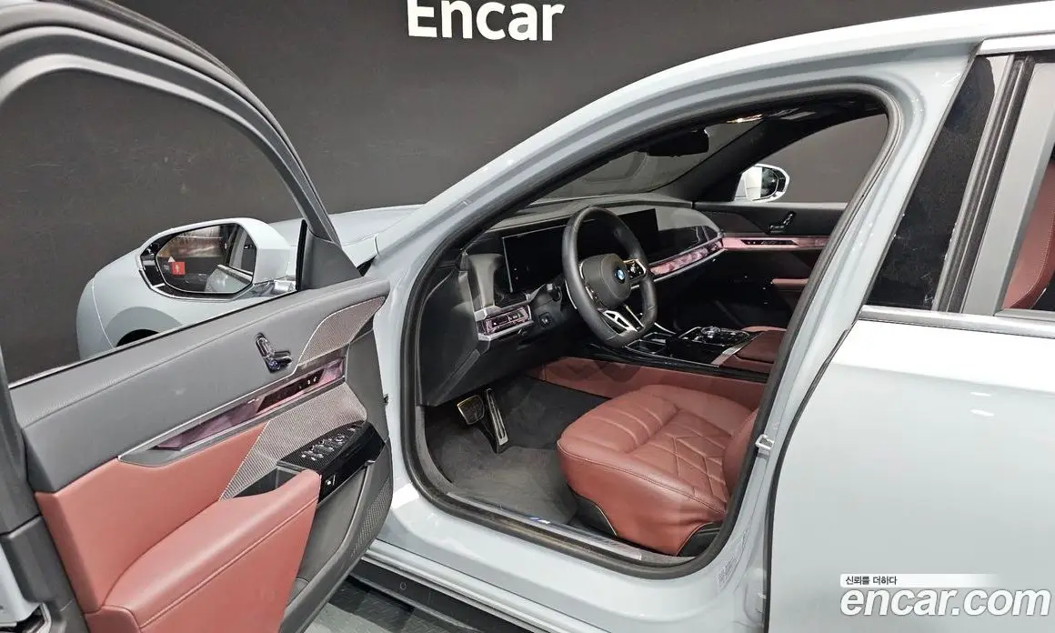 BMW 7 серия 2025 3.0 автомат (гидро), фото 13