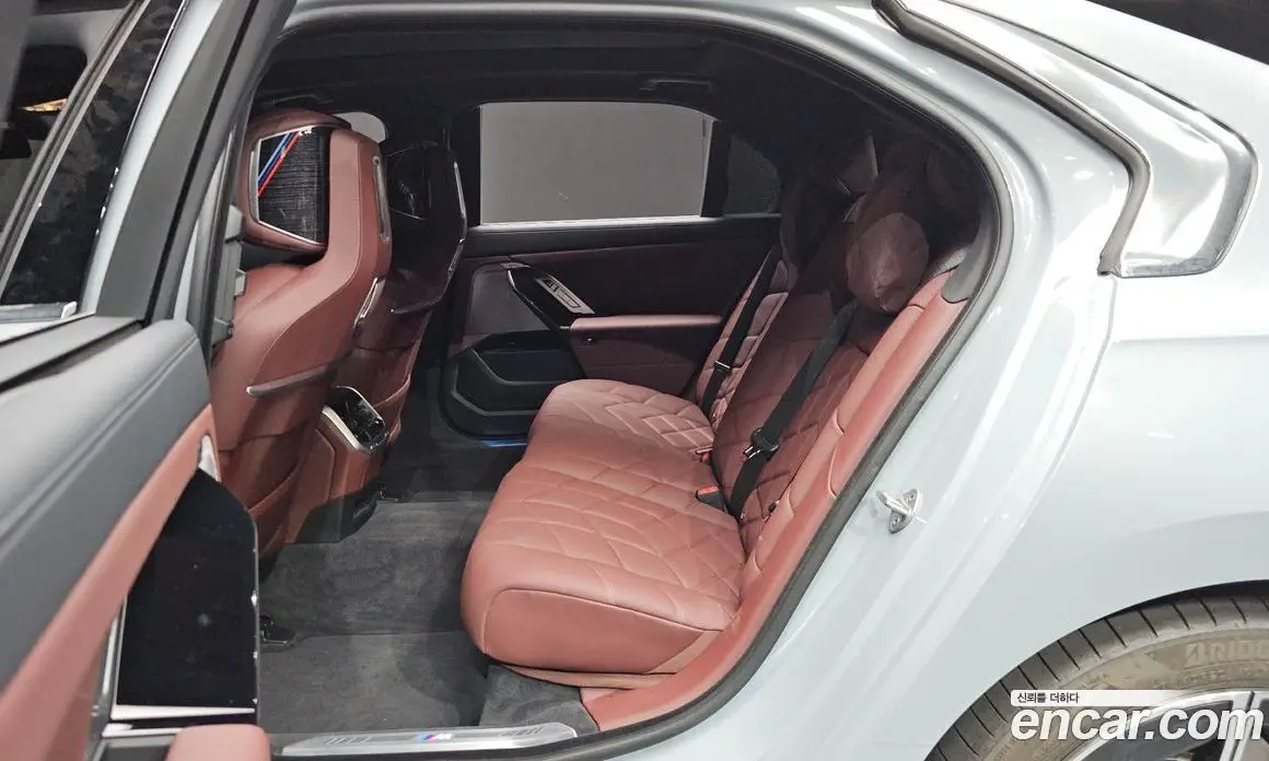 BMW 7 серия 2025 3.0 автомат (гидро), фото 16