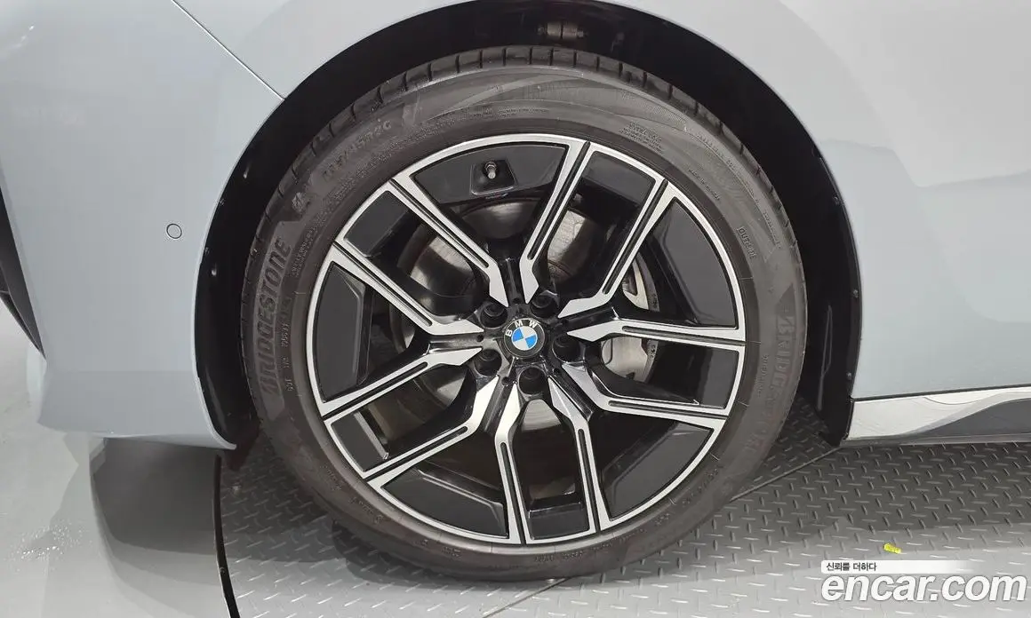 BMW 7 серия 2025 3.0 автомат (гидро), фото 5