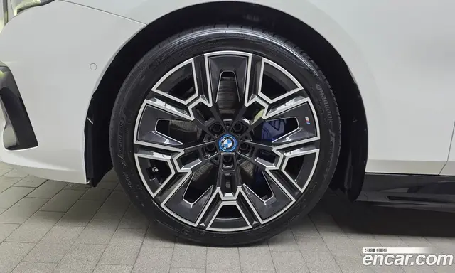 BMW i5 2025 0.2 автомат (гидро), миниатюра 4