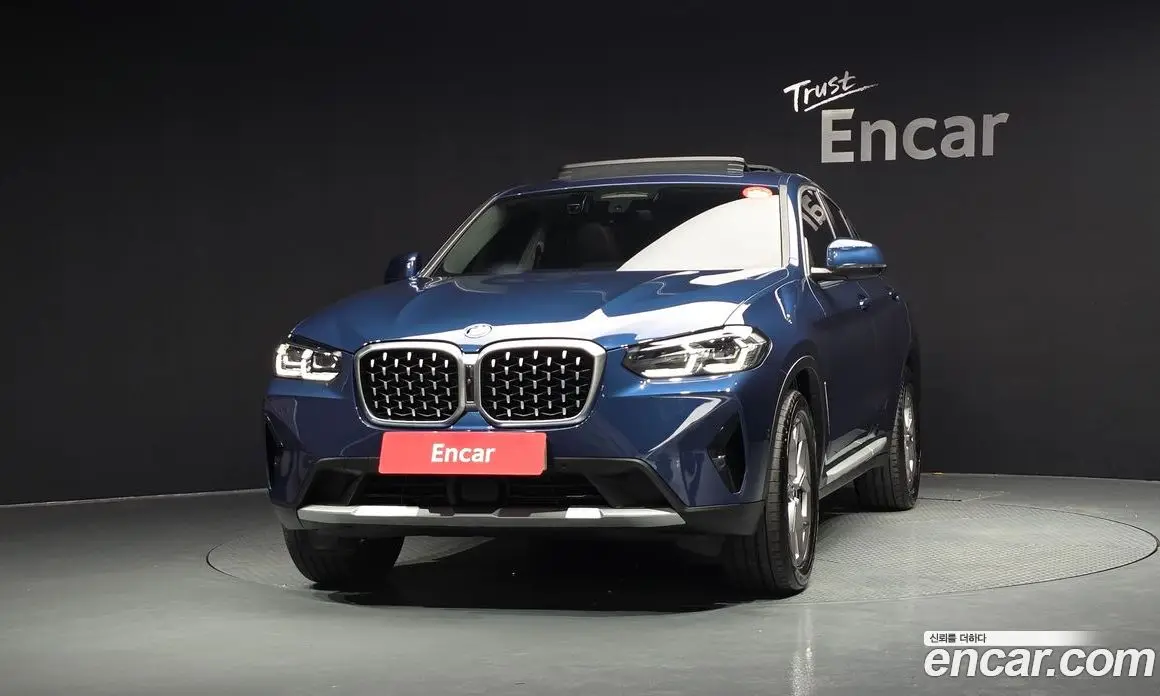 BMW X4 2023 2.0 автомат (гидро), фото 3 BMW X4 2023 2.0 автомат (гидро), фото 3