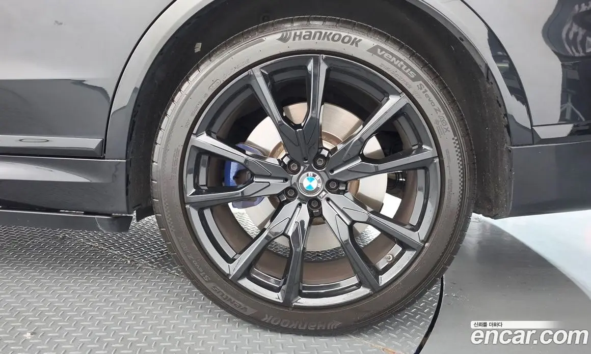 BMW X7 2023 4.4 автомат (гидро), фото 7