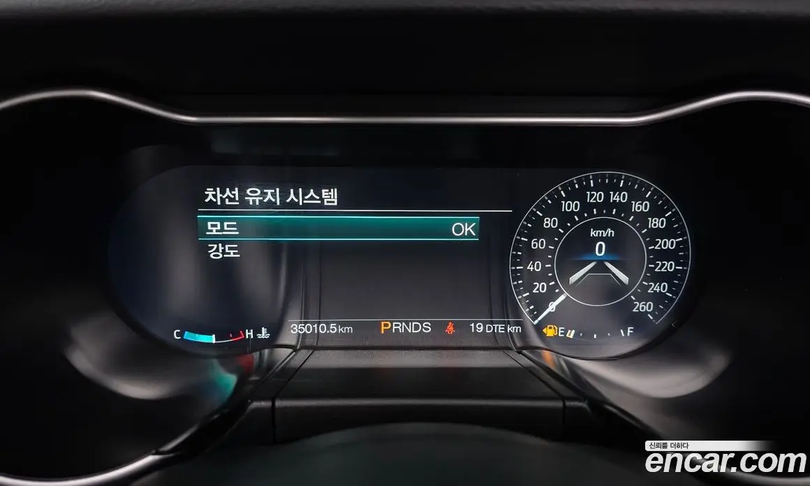 Ford Mustang 2021 2.3 автомат (гидро), фото 10