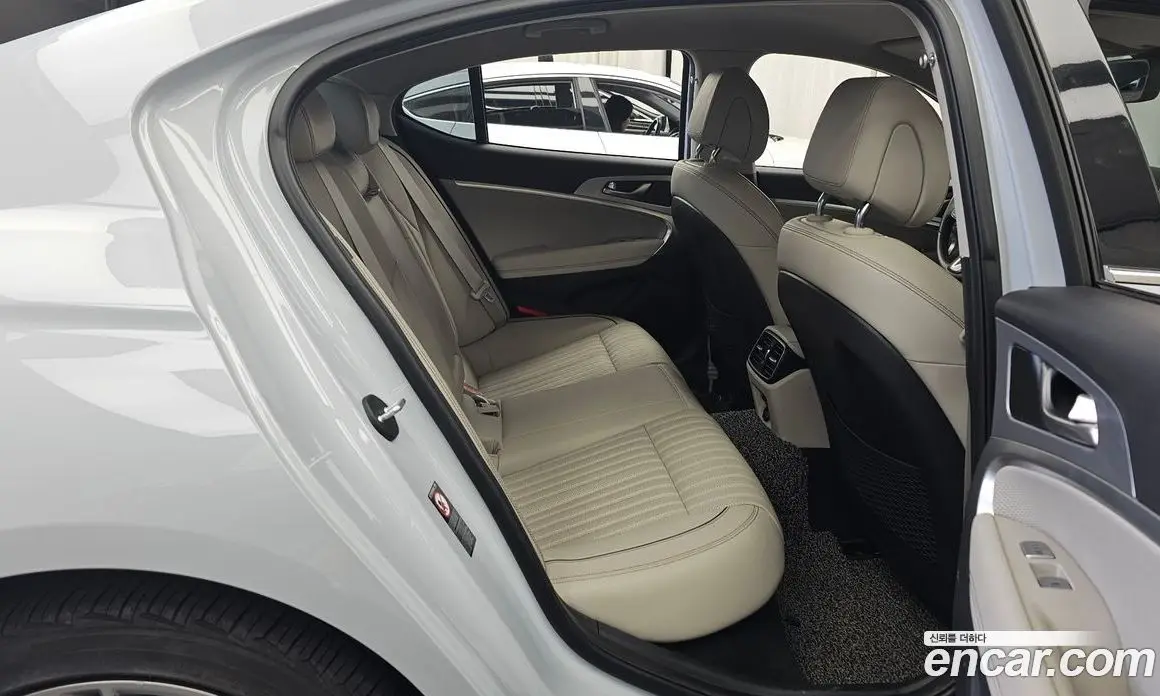 Genesis G70 2019 2.0 автомат (гидро), фото 18