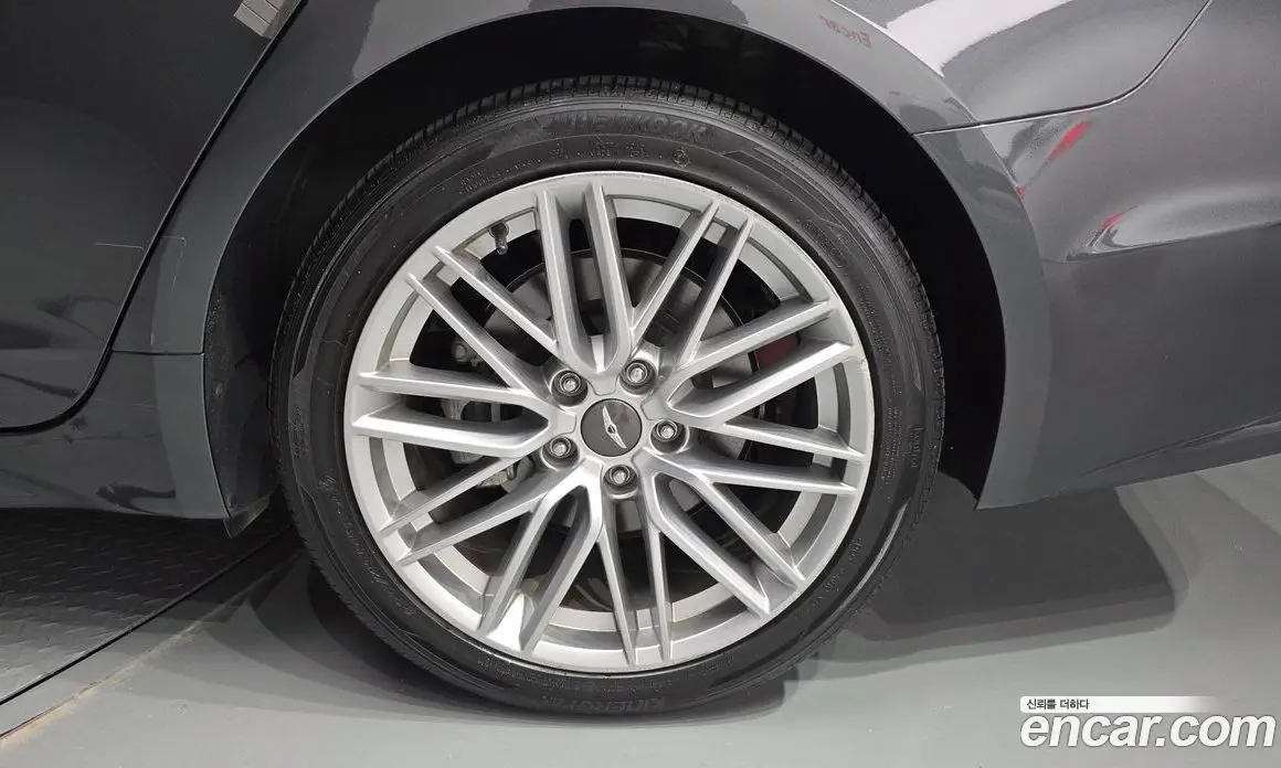 Genesis G70 2019 2.0 автомат (гидро), фото 7 Genesis G70 2019 2.0 автомат (гидро), фото 7