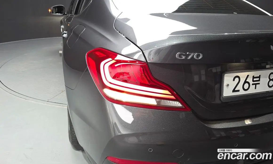 Genesis G70 2019 2.0 автомат (гидро), фото 9 Genesis G70 2019 2.0 автомат (гидро), фото 9