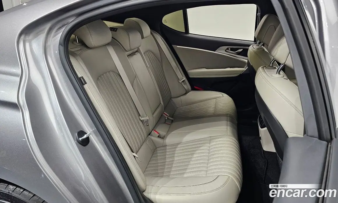 Genesis G70 2021 2.0 автомат (гидро), фото 16 Genesis G70 2021 2.0 автомат (гидро), фото 16