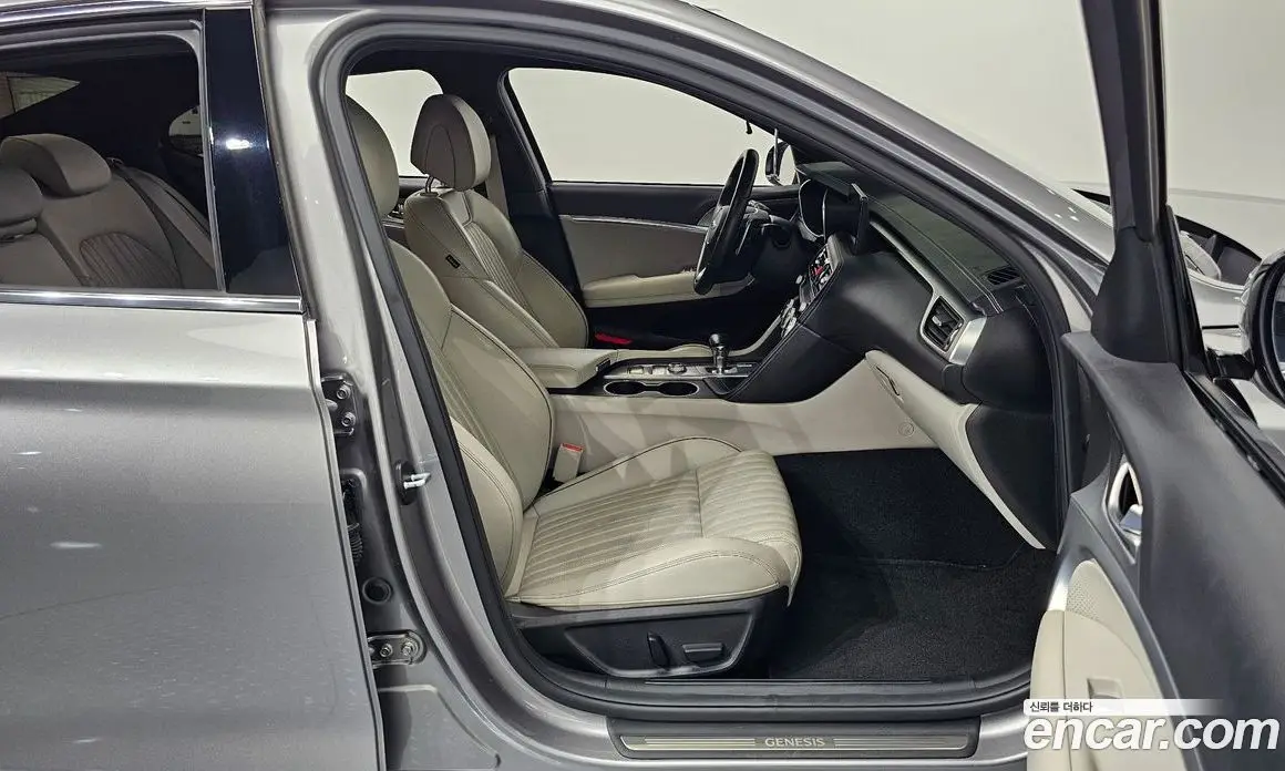 Genesis G70 2021 2.0 автомат (гидро), фото 17 Genesis G70 2021 2.0 автомат (гидро), фото 17