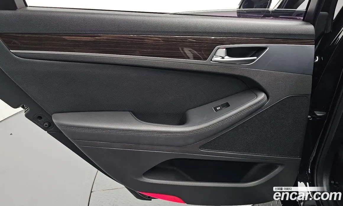 Genesis G80 2017 3.3 автомат (гидро), фото 14 Genesis G80 2017 3.3 автомат (гидро), фото 14