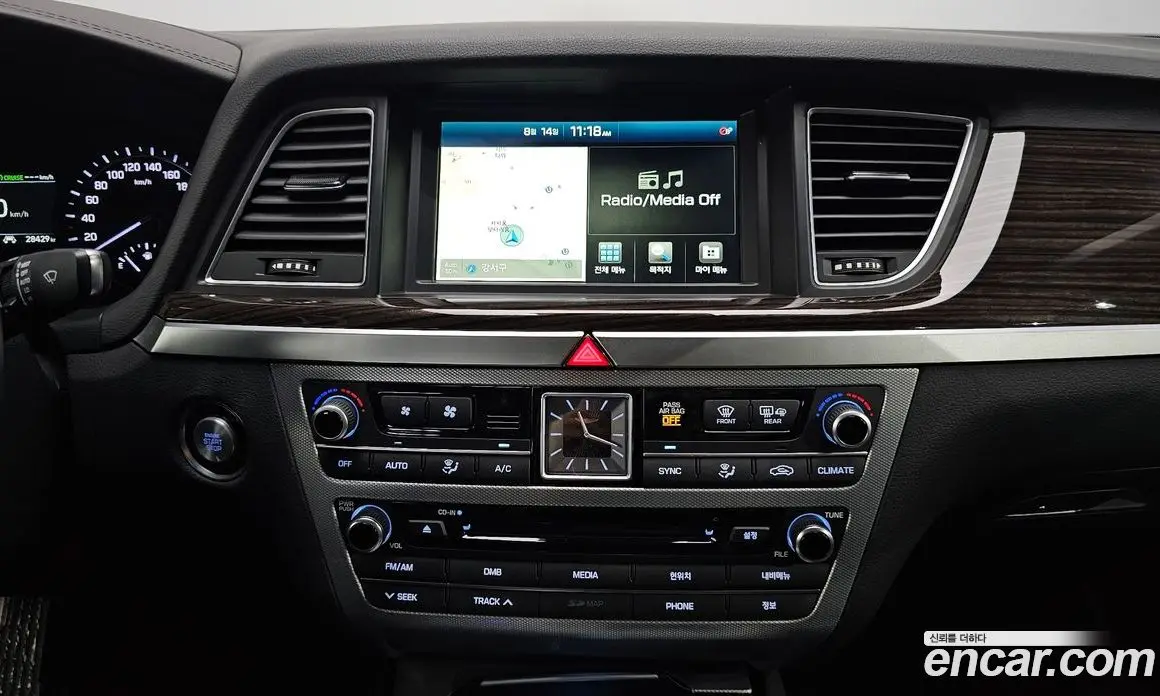 Genesis G80 2017 3.3 автомат (гидро), фото 19 Genesis G80 2017 3.3 автомат (гидро), фото 19