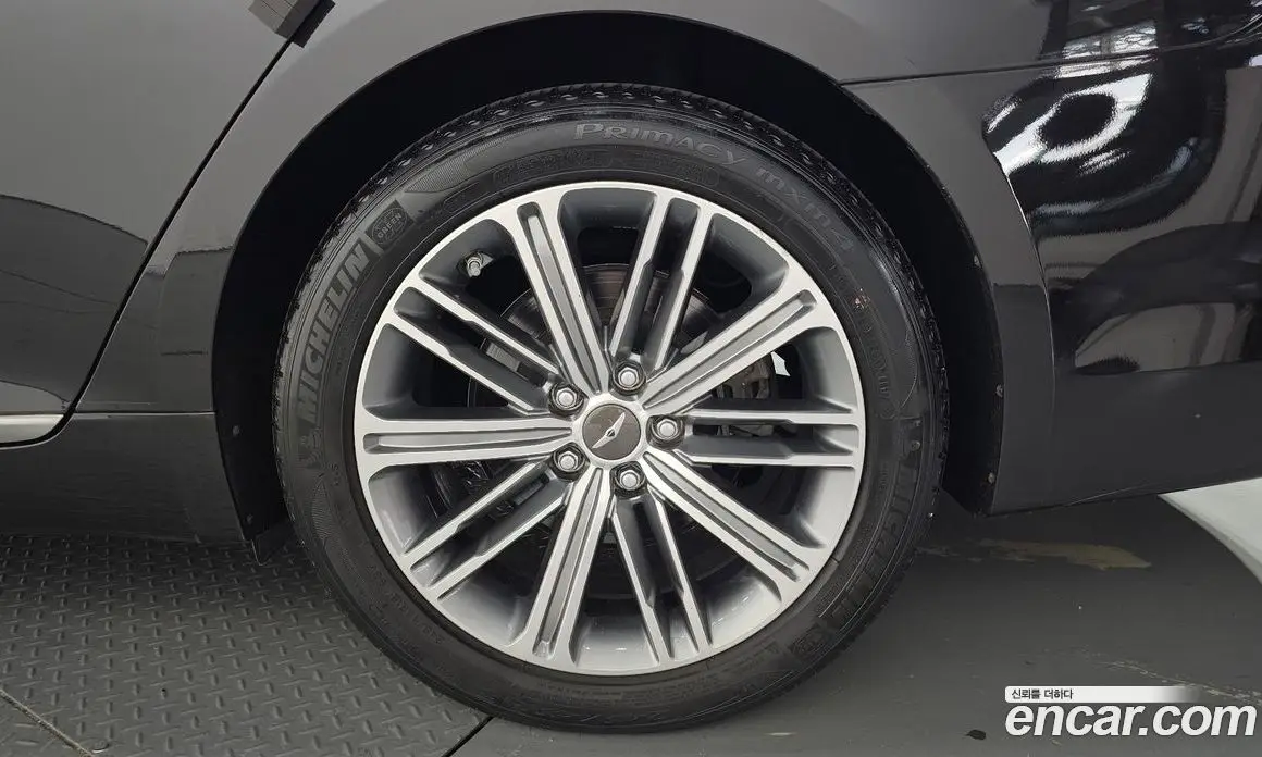 Genesis G80 2017 3.3 автомат (гидро), фото 6 Genesis G80 2017 3.3 автомат (гидро), фото 6