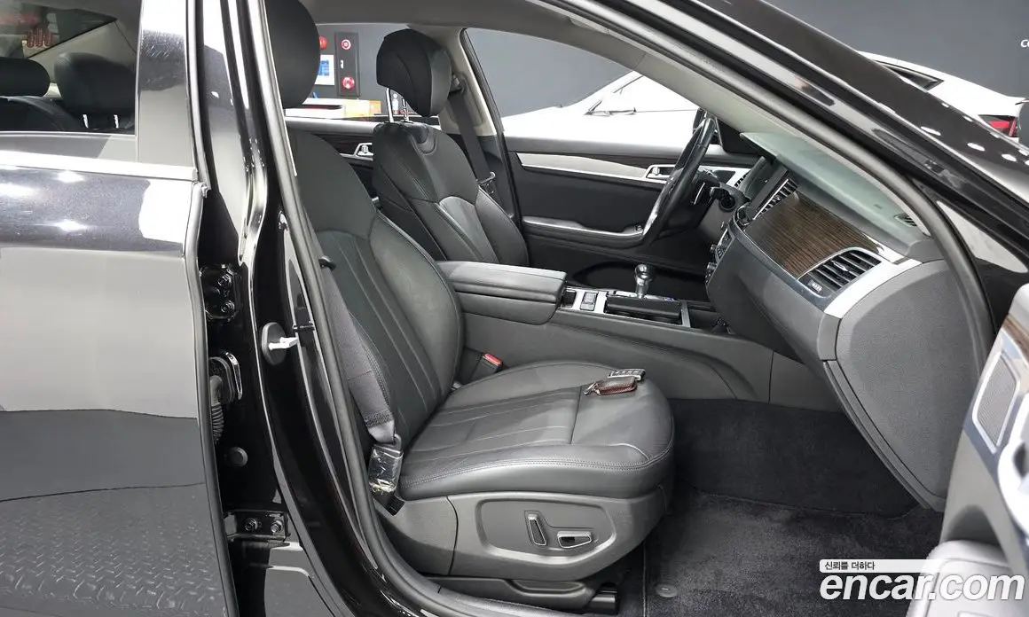 Genesis G80 2018 3.3 автомат (гидро), фото 15 Genesis G80 2018 3.3 автомат (гидро), фото 15