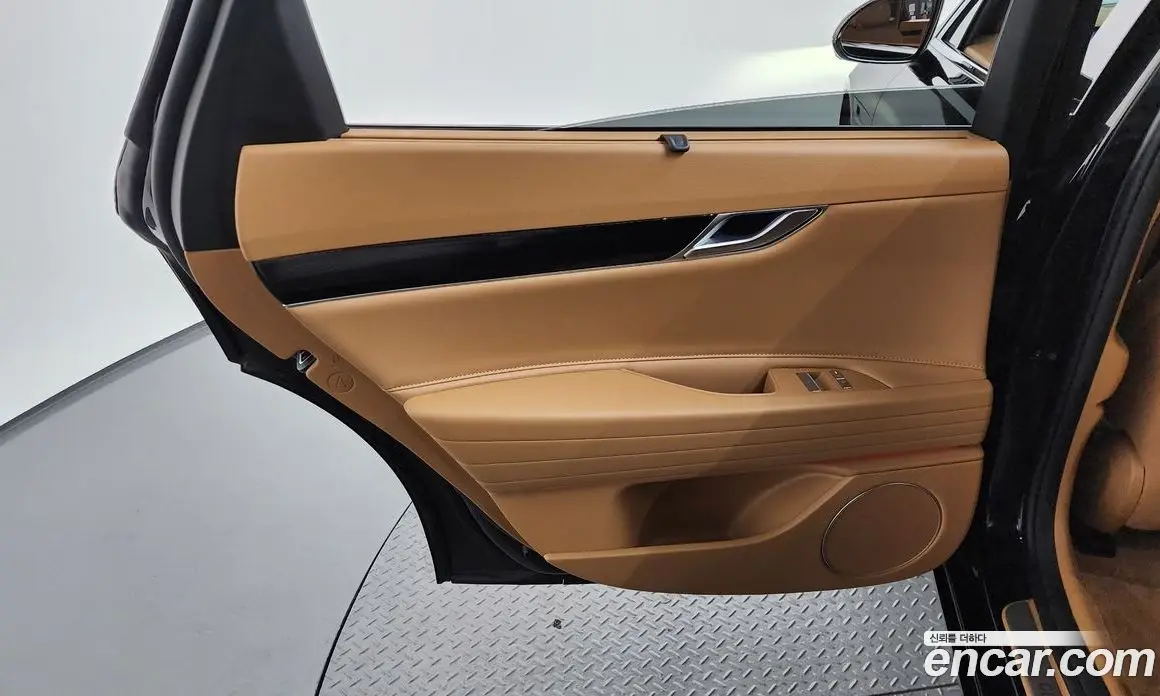 Genesis G80 2025 2.5 автомат (гидро), фото 15